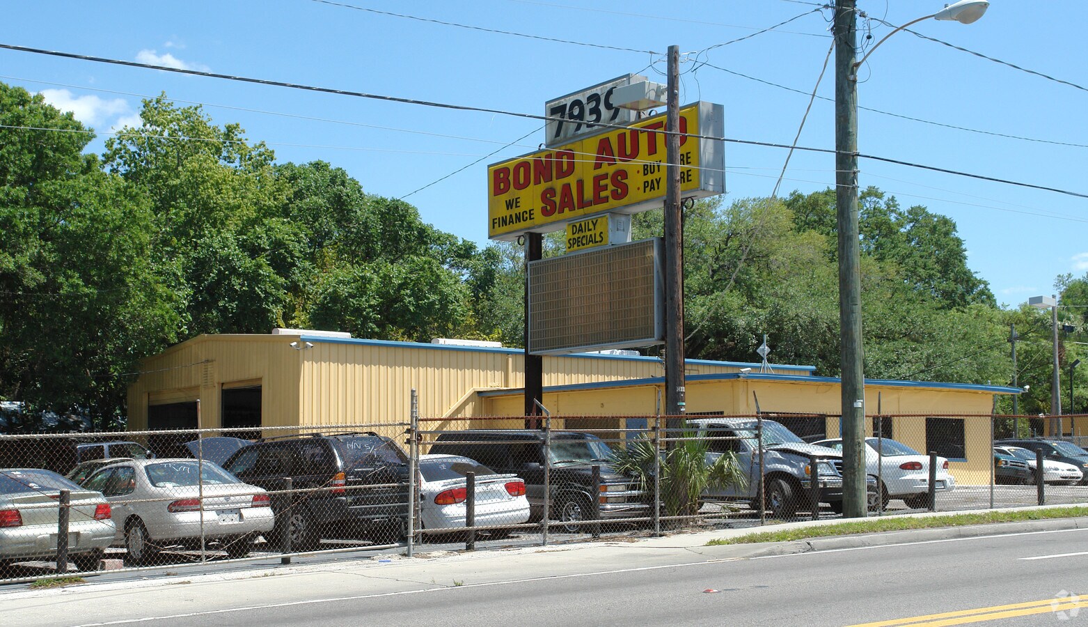 7901 N Florida Ave, Tampa, FL 33604 BOND AUTO SALES