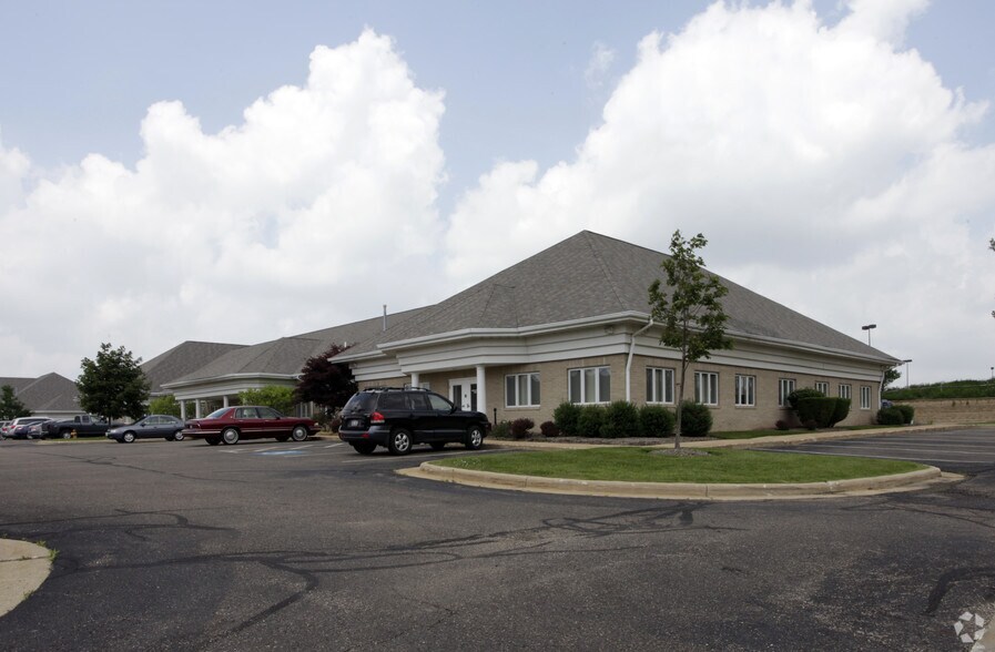 85 Executive Pky, Hudson, OH for lease - Building Photo - Image 1 of 21