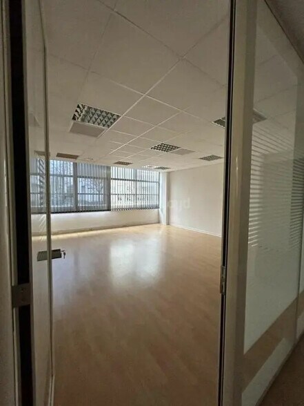 Office in Nancy for lease - Building Photo - Image 3 of 12