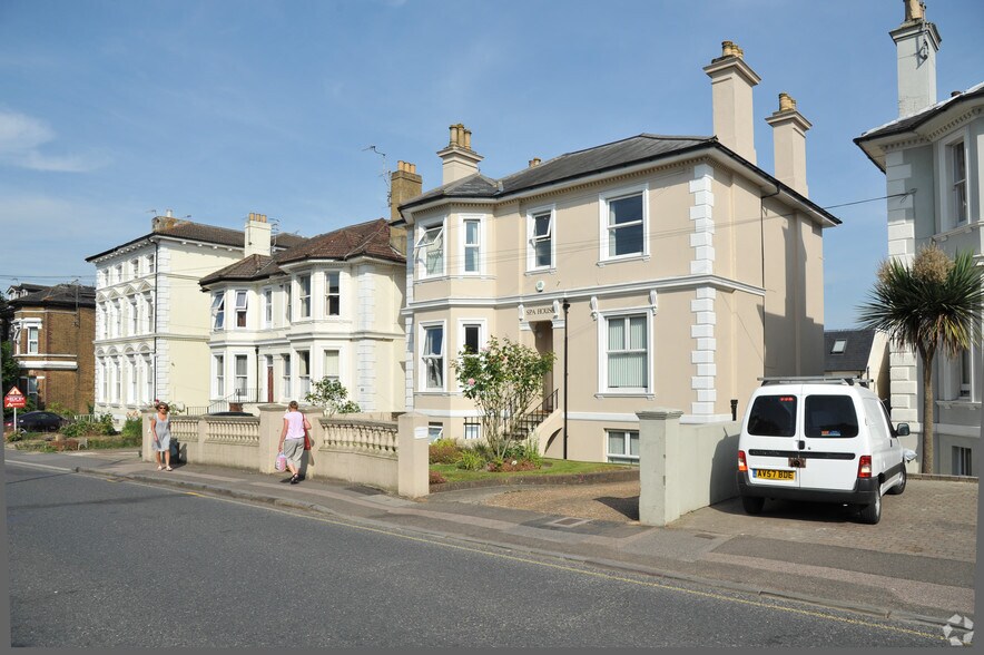 18 Upper Grosvenor Rd, Tunbridge Wells, KEN TN1 2EP