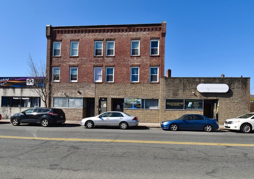 570-574 Main St, Springfield, MA for sale - Building Photo - Image 3 of 14