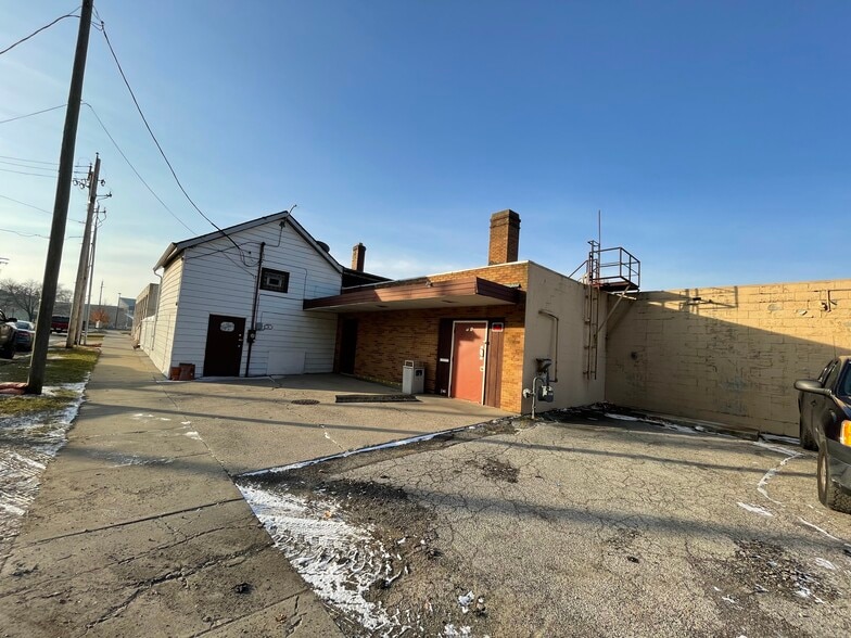 219 Sycamore St, South Bend, IN for lease - Building Photo - Image 3 of 3