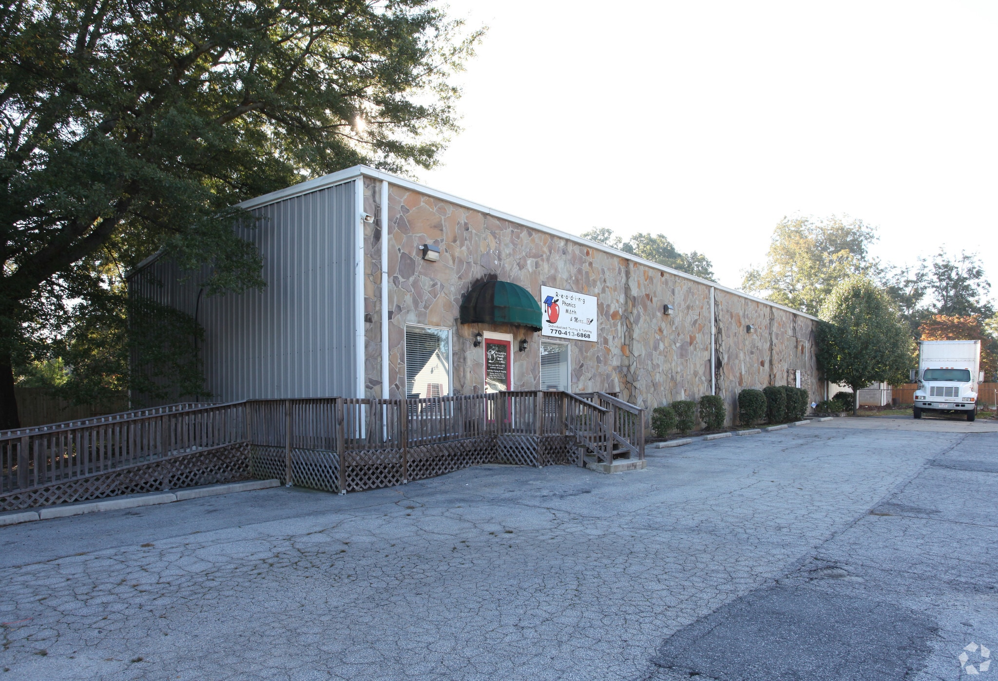 737 Main St, Stone Mountain, GA for lease Primary Photo- Image 1 of 22