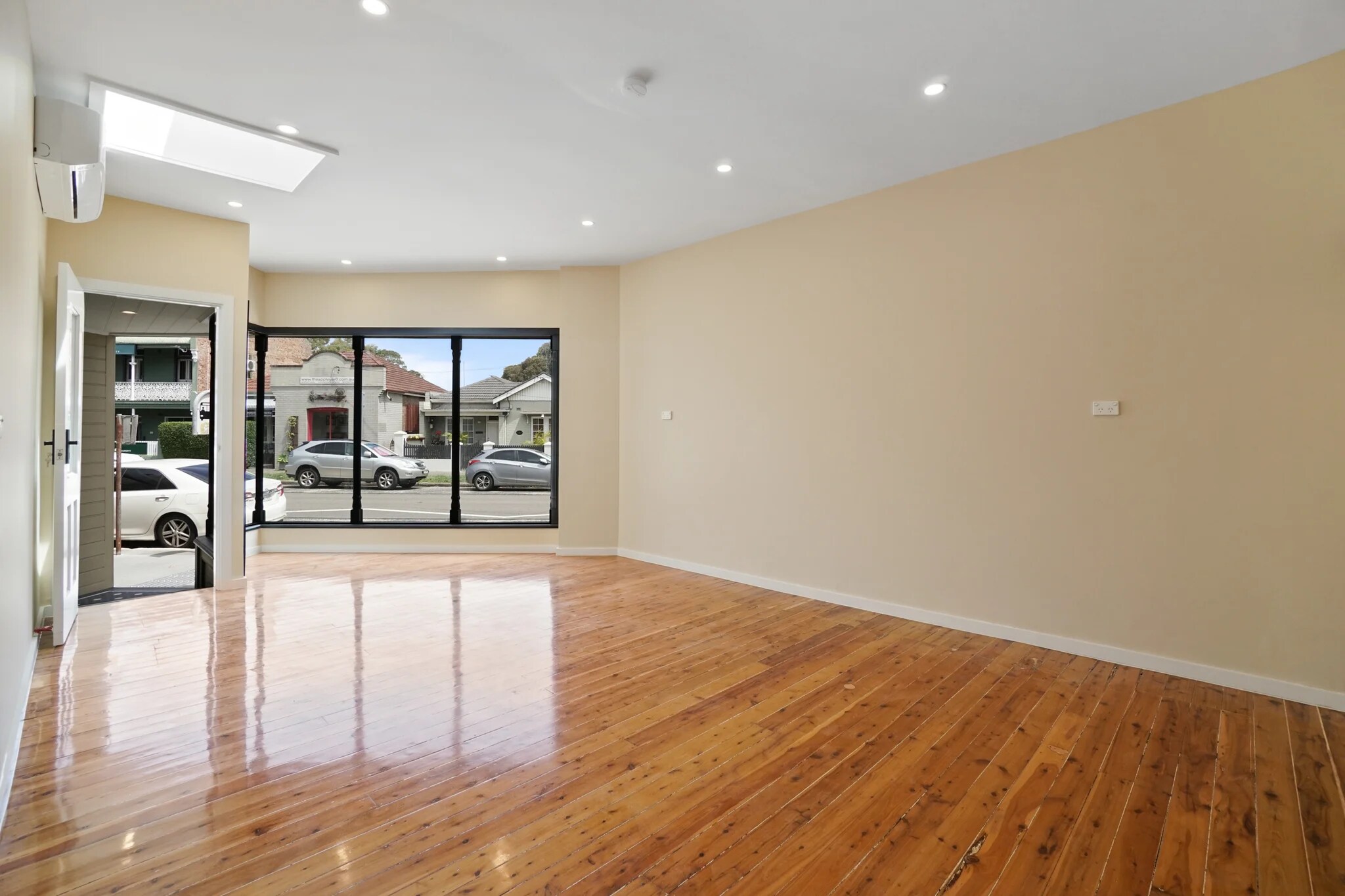 427A Darling St, Balmain for lease Interior Photo- Image 1 of 4