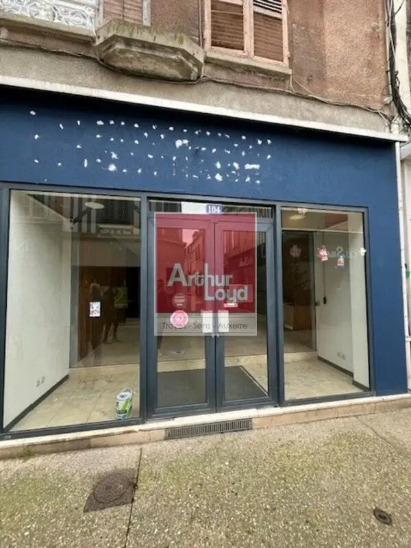 Location Commerce 100 m²