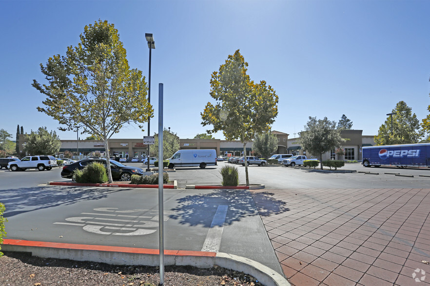 2150-2190 Solano Way, Concord, CA for lease - Building Photo - Image 2 of 4