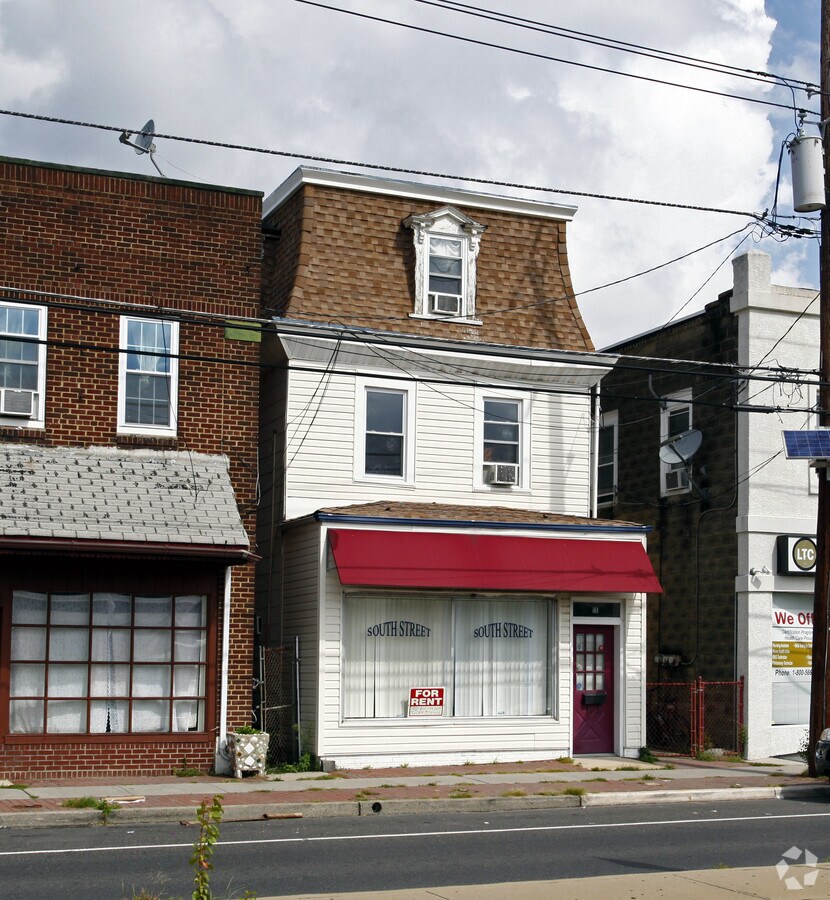 15 Lafayette St, Riverside, NJ 08075