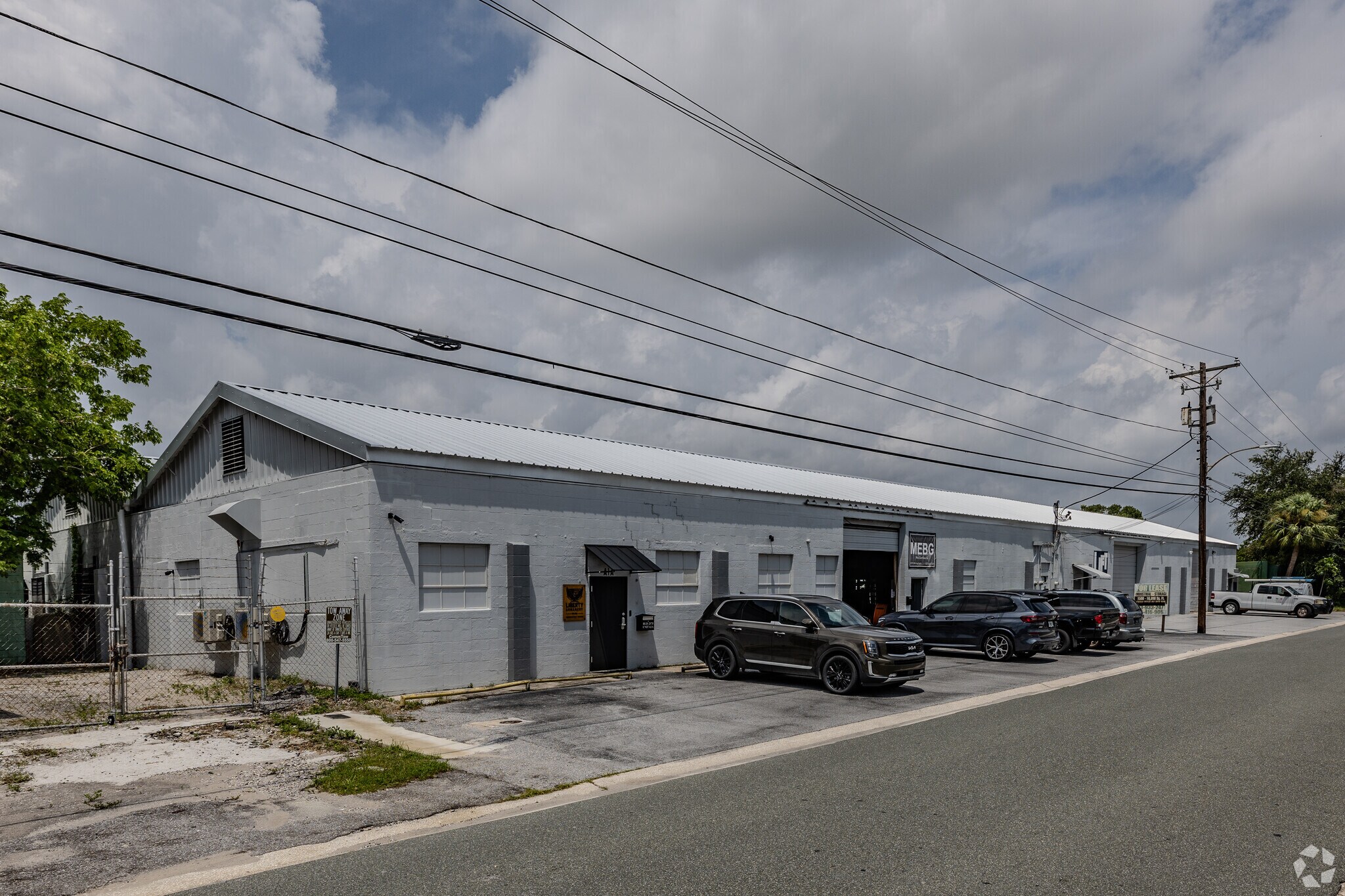 2575 28th Ave N, Saint Petersburg, FL for sale Primary Photo- Image 1 of 1