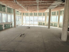 Office/Retail in Ávila, Ávila for lease Interior Photo- Image 1 of 3