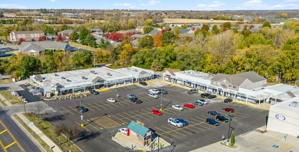 178-202 W 92 Highway, Kearney, MO for lease - Building Photo - Image 1 of 9