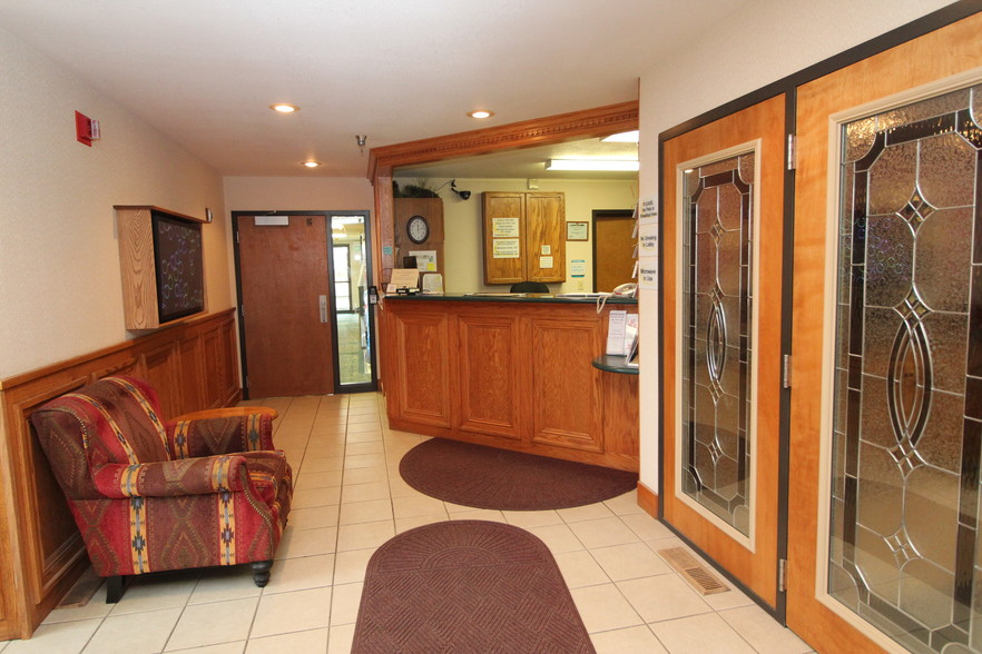 201 14th St W, Hardin, MT for sale - Lobby - Image 1 of 1