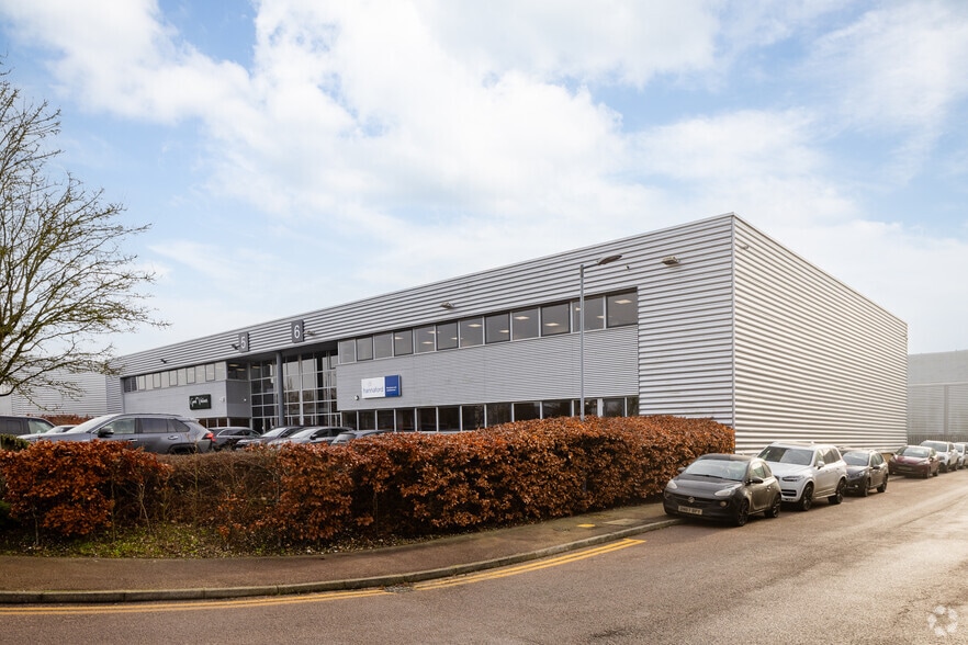 Handley Page Way, St Albans for sale - Primary Photo - Image 1 of 1