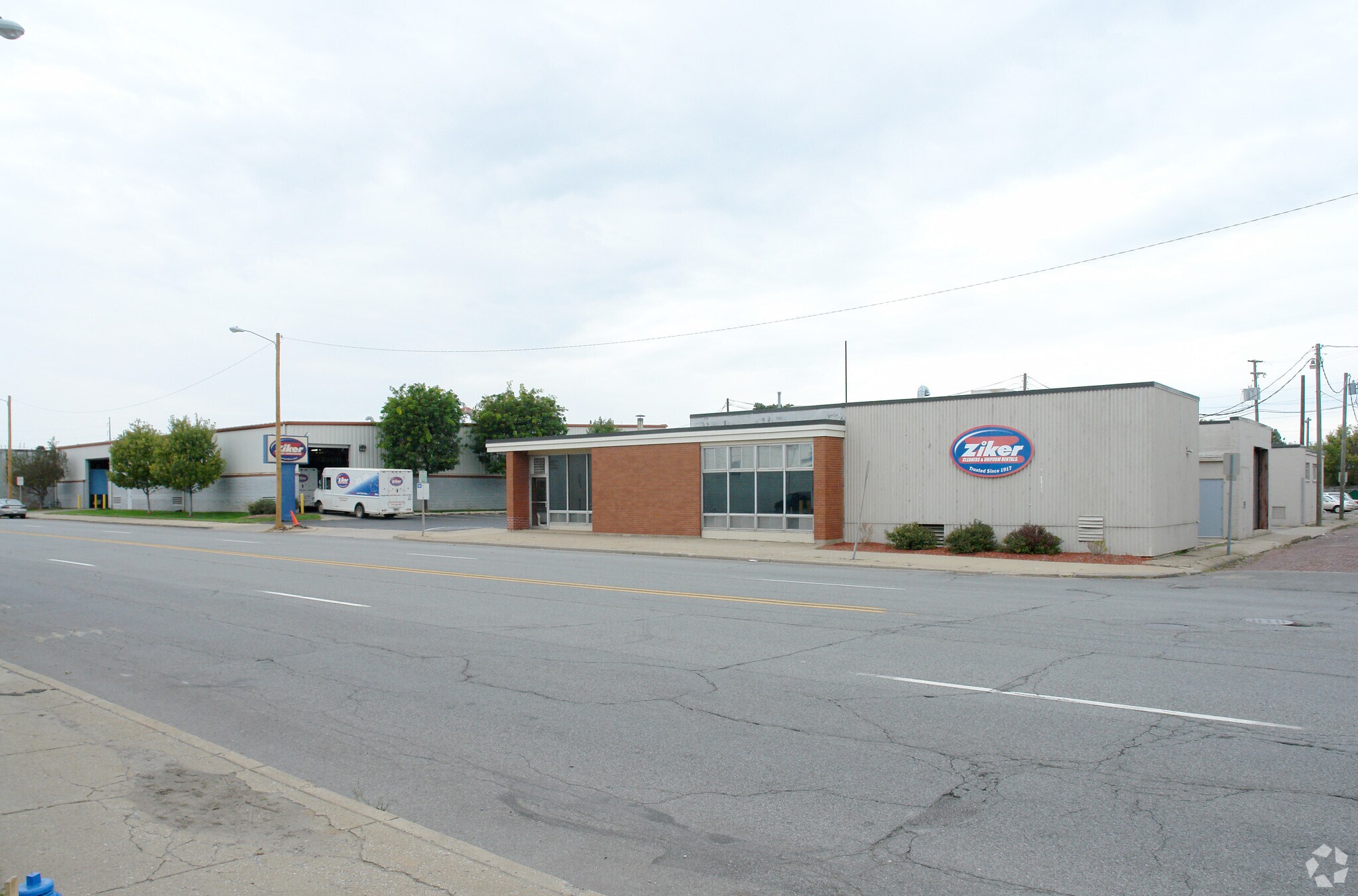 251 E Sample St, South Bend, IN for sale Primary Photo- Image 1 of 1
