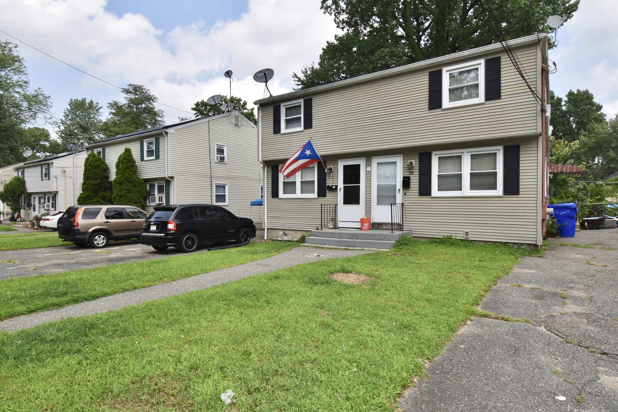 57 E Bay Path Ter, Springfield, MA for sale Primary Photo- Image 1 of 1