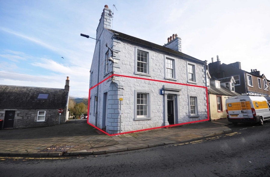 2 Queen St, Newton Stewart for sale - Primary Photo - Image 1 of 1
