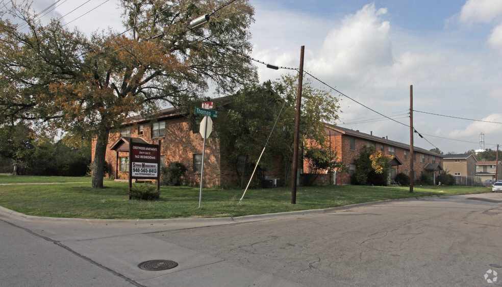 2266 W Oak St, Denton, TX for sale - Primary Photo - Image 1 of 1