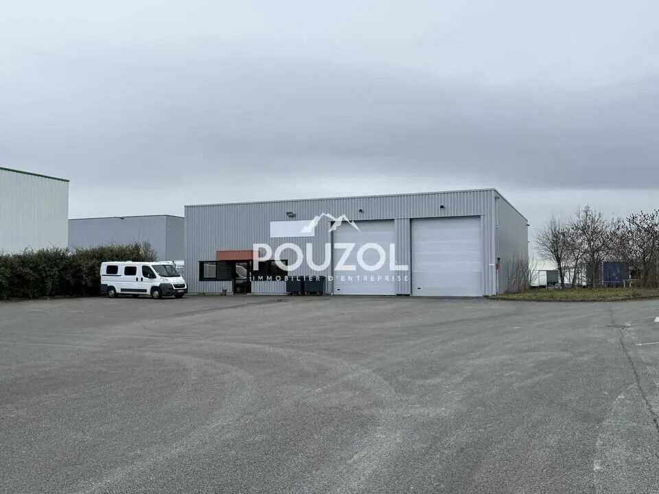 Flex in Gerzat for lease Building Photo- Image 1 of 13