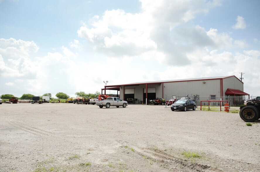 4136 Interstate Highway 37, Odem, TX for sale - Building Photo - Image 1 of 1