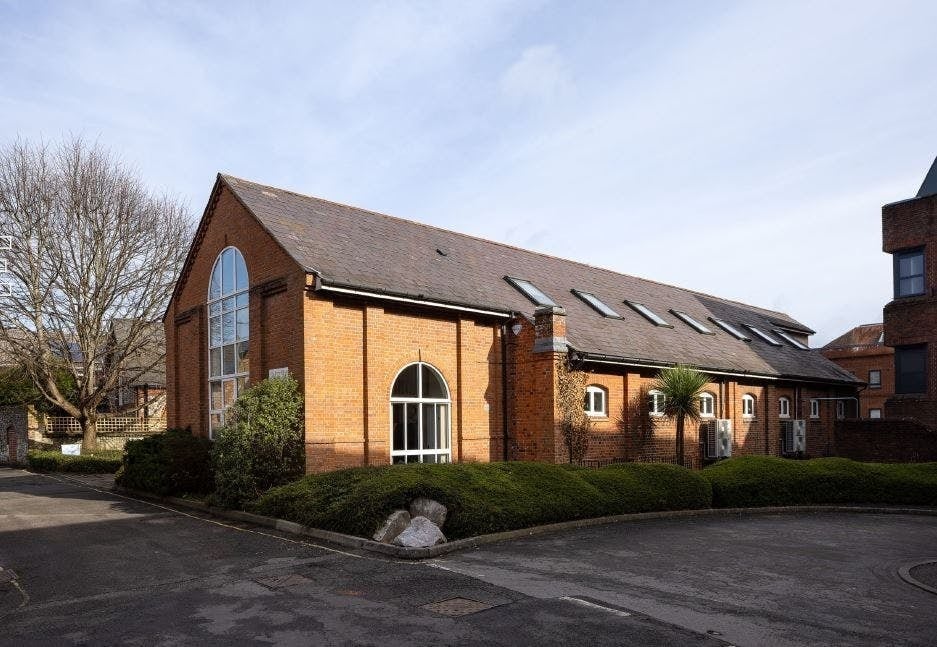 Victoria Rd, Winchester for sale Building Photo- Image 1 of 6