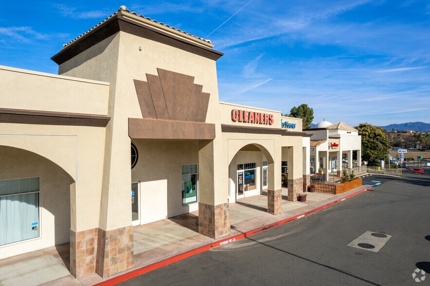 27911-27983 Sloan Canyon Rd, Castaic, CA for lease - Building Photo - Image 3 of 11