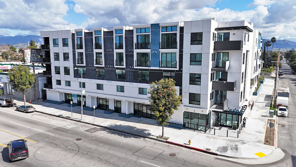 6500 Lankershim Blvd, North Hollywood, CA for lease - Building Photo - Image 1 of 9