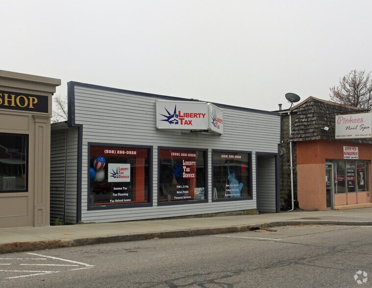 202 Church St, Whitinsville, MA 01588