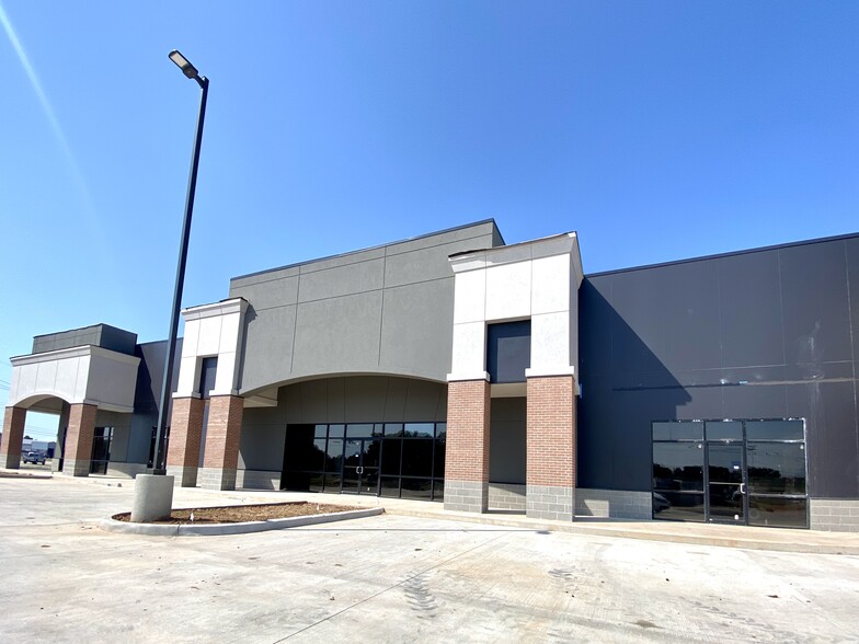 1500 Swan Lake Road, Bossier City, LA for lease - Building Photo - Image 1 of 12