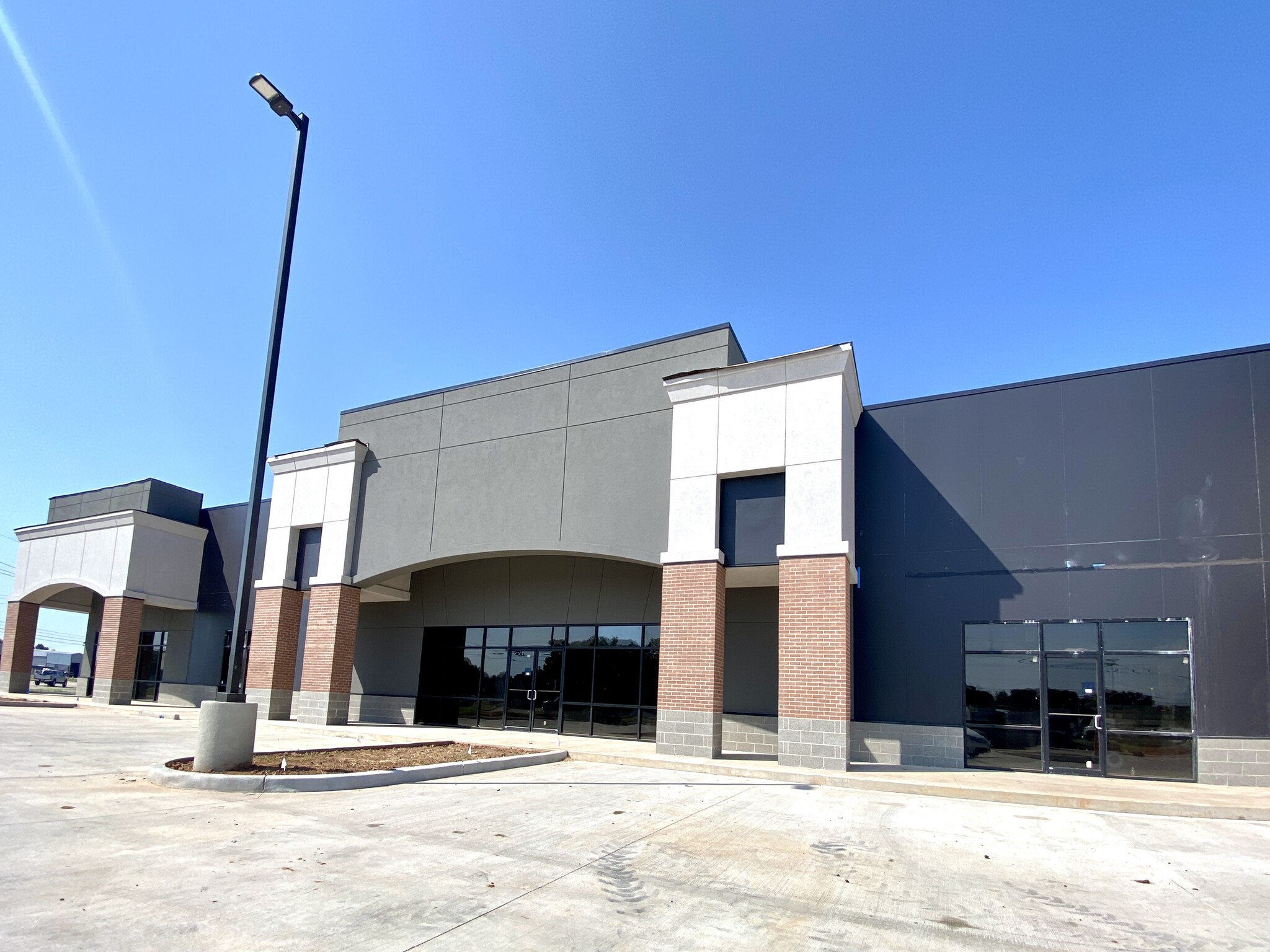 1500 Swan Lake Road, Bossier City, LA for lease Building Photo- Image 1 of 13