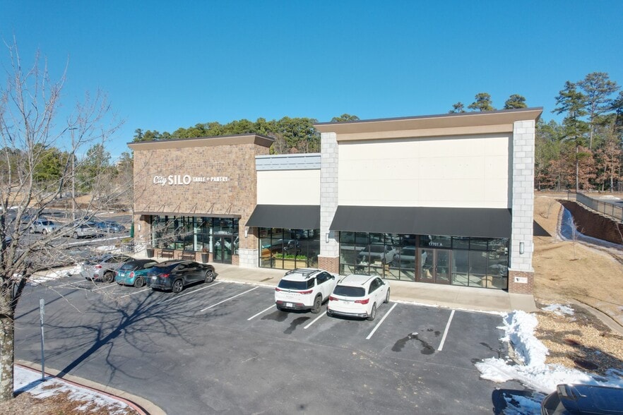 17701 Chenal Pky, Little Rock, AR for lease - Building Photo - Image 1 of 6