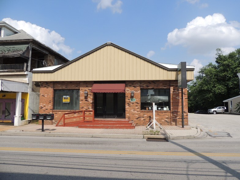 5 S Main St, Stewartstown, PA for sale - Building Photo - Image 1 of 1