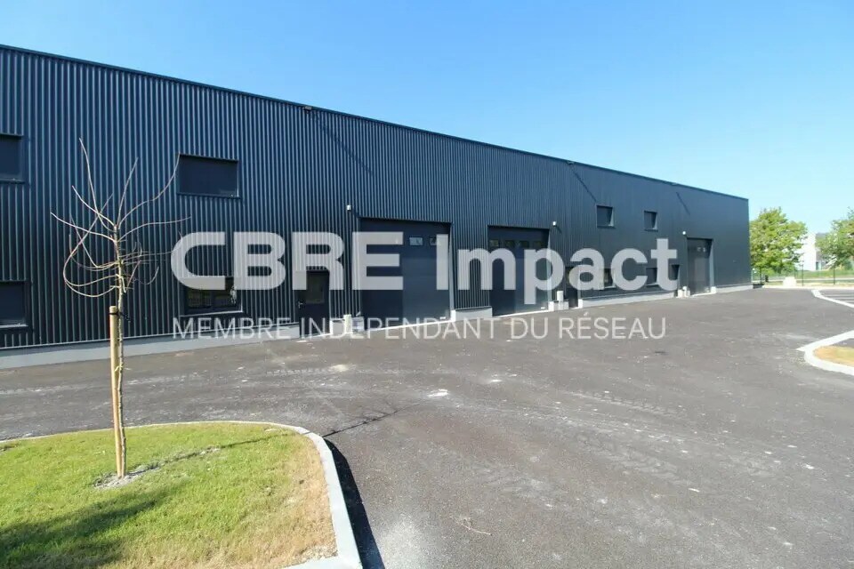 Flex in Reims for lease Building Photo- Image 1 of 8