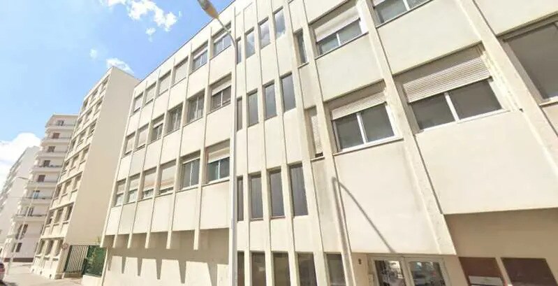 Office in Lyon for lease - Building Photo - Image 1 of 9