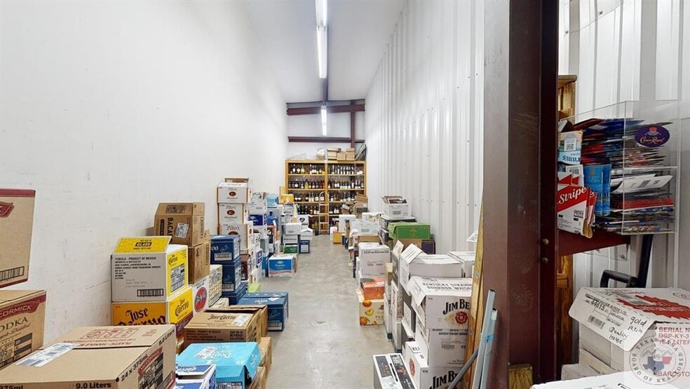 914 N State Line Ave, Texarkana, AR for sale - Interior Photo - Image 3 of 11