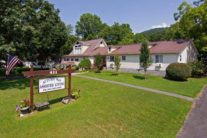 408 Nicholas st, Rupert, WV for sale Primary Photo- Image 1 of 6