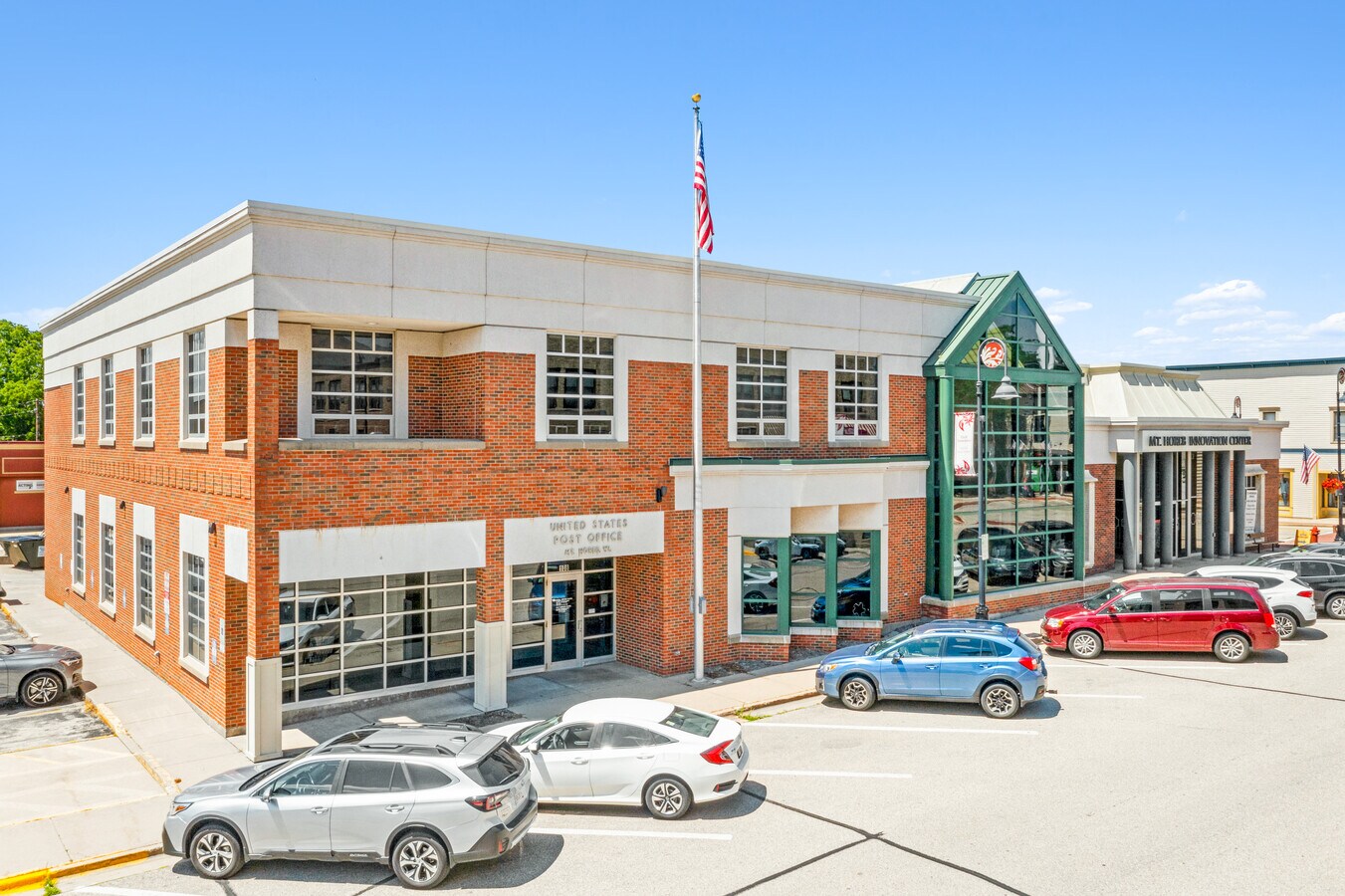 100 S 1st St, Mount Horeb, WI 53572