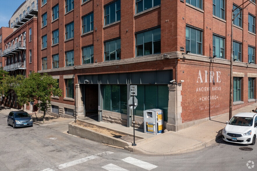 770 N Halsted St, Chicago, IL for lease - Building Photo - Image 2 of 22