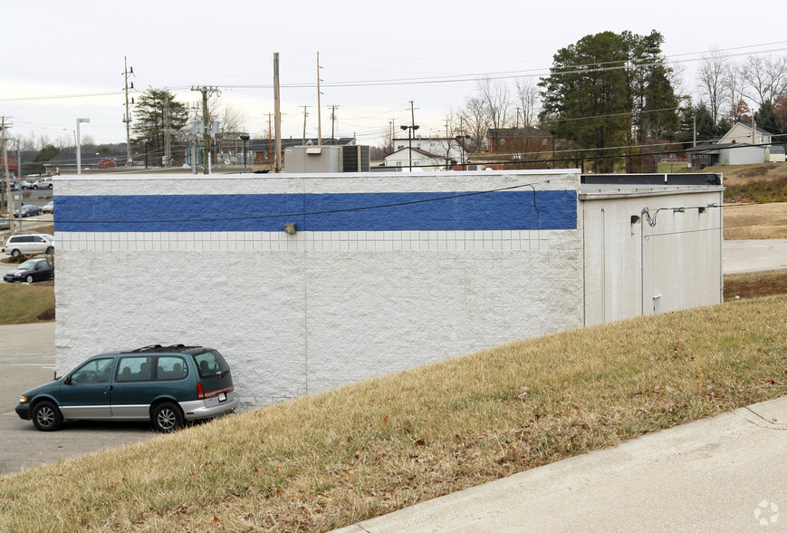 3865 Teays Valley Rd, Hurricane, WV for lease - Building Photo - Image 3 of 3