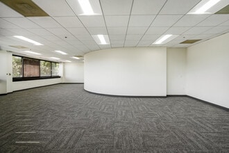 7927 Jones Branch Dr, McLean, VA for lease Interior Photo- Image 2 of 25