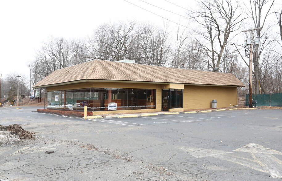 2425 Dixwell Ave, Hamden, CT for sale - Primary Photo - Image 1 of 1