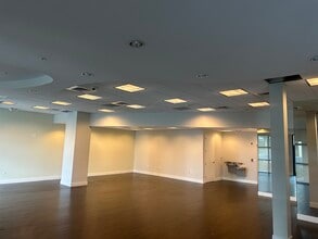 4900 S University Dr, Davie, FL for lease Interior Photo- Image 2 of 6
