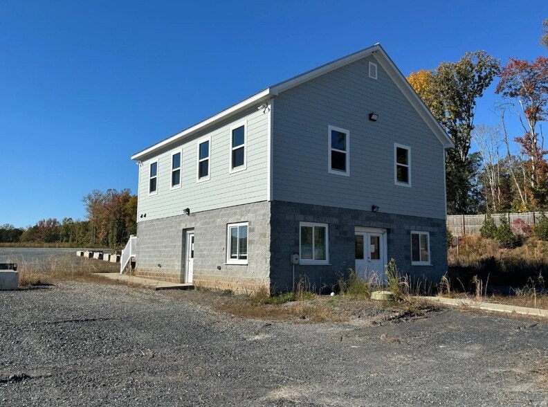 535 Midway Ln, Louisa, VA for lease - Building Photo - Image 2 of 2