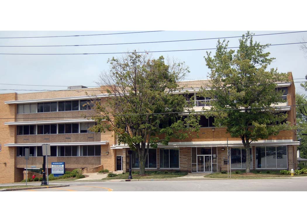 100 Center St, Chardon, OH for lease Building Photo- Image 1 of 8