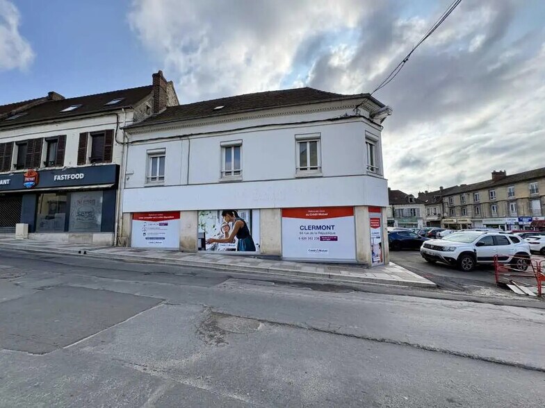 Retail in Liancourt for lease - Building Photo - Image 3 of 7