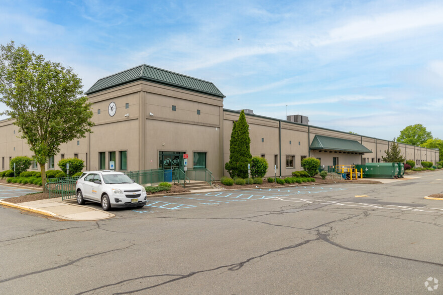 1425 Lower Ferry Rd, Ewing, NJ for lease - Primary Photo - Image 1 of 11