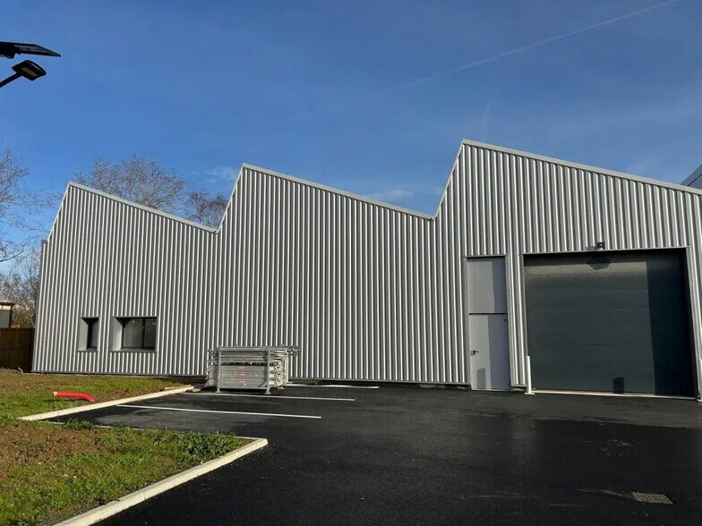 18 Rue De Bel Air, Carquefou for lease - Building Photo - Image 1 of 5