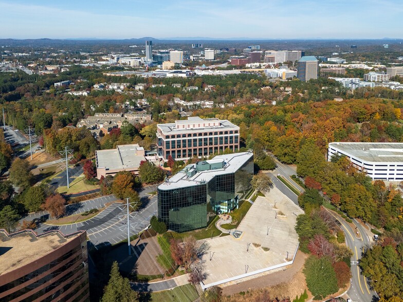 2849 Paces Ferry Rd SE, Atlanta, GA for lease - Building Photo - Image 2 of 15