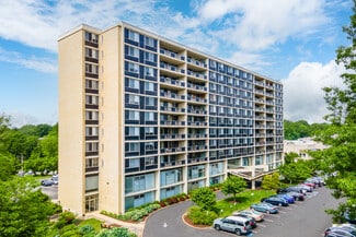 More details for 300 E Lancaster Ave, Wynnewood, PA - Office for Lease