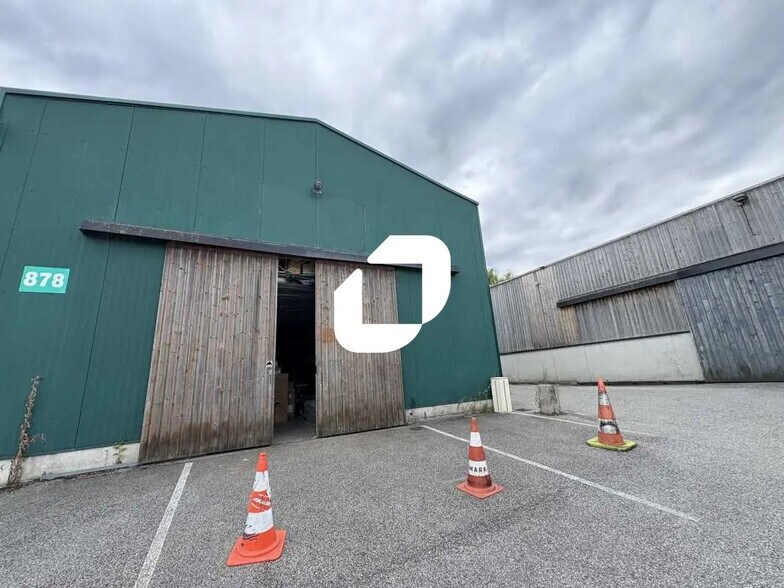 Office in Jouars-Pontchartrain for lease - Building Photo - Image 1 of 10