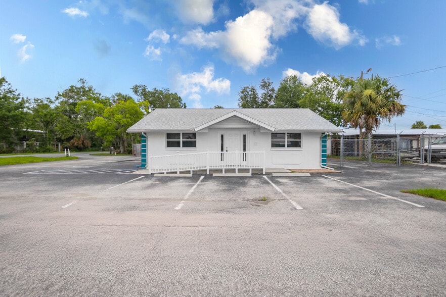 708 NE 6th St, Crystal River, FL for sale - Building Photo - Image 2 of 13