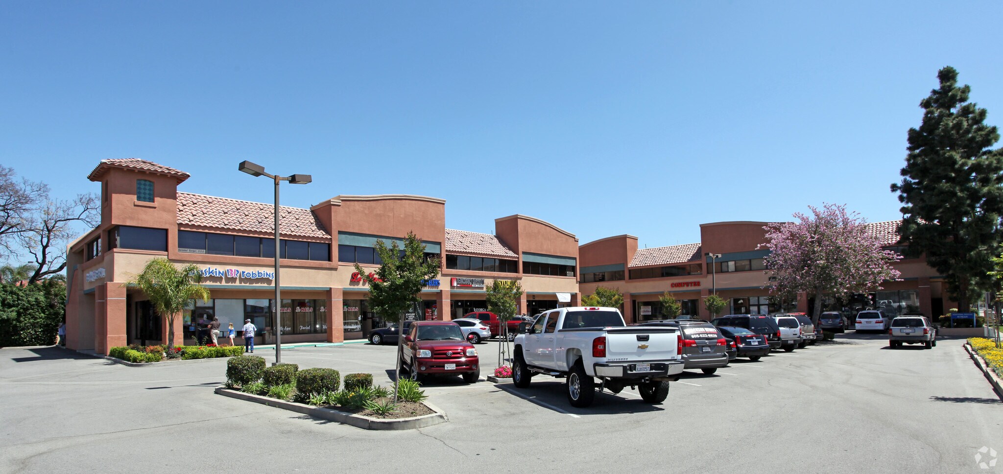 1720 E Los Angeles Ave, Simi Valley, CA 93065 Cedar Plaza